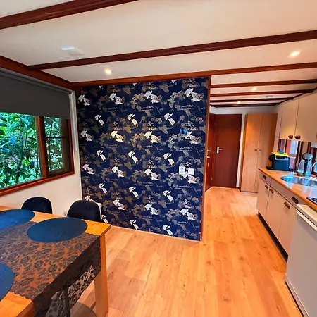 Modern Veluwe Wooden With Private Garden - Forest And Sauna Nearby シャレー プッテン